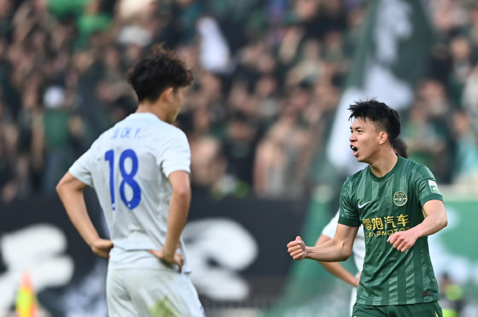 风声鹤唳！#浙江队1比1上海申花# 长三角德比，双方门将成为了主角，门前都