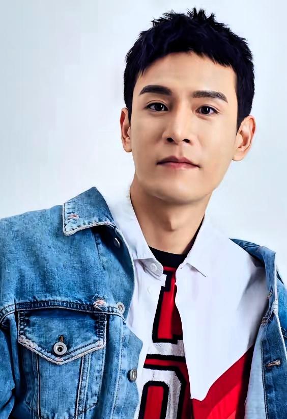 演员经超说：“当年，我们家里人都很洋气的，当时我说我和大自己8岁，还带着孩子的李