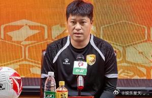 韩乔生谈张耀坤出任青训主教练张耀坤球员时代参加过世青赛、亚洲杯、世界杯预选赛。