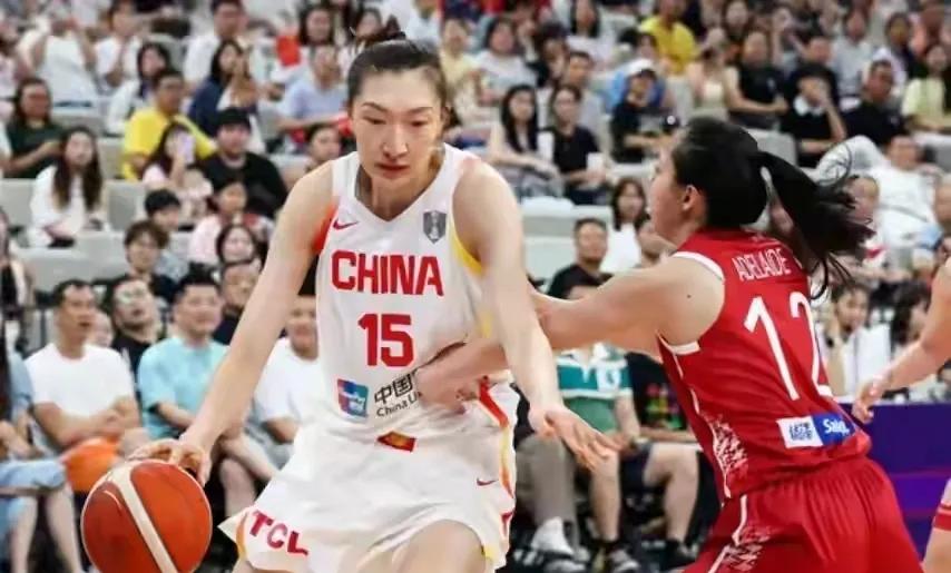 大胜印尼51分，赛后中国女篮更衣室没有庆祝，这是为何？明晚战韩国队，宫导一定能大