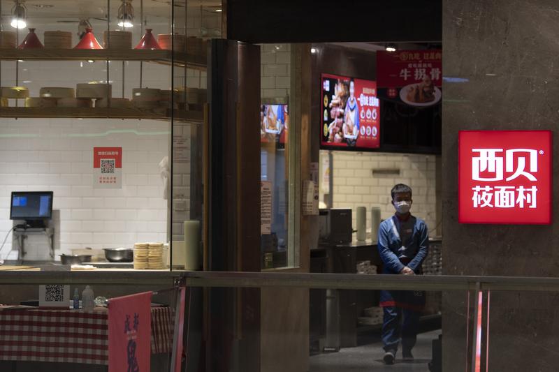西贝搞预备菜的事，是大型连锁餐厅必由之路，也是他们快速扩张的法宝和秘密武器，不这