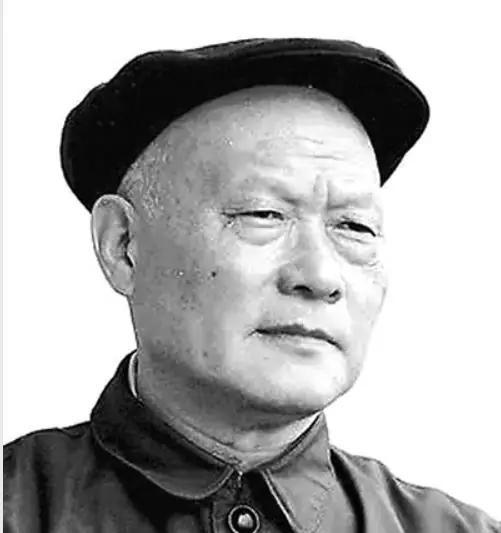 1986年2月，福建省委常委会议上，68岁的项南一句＂与福建一刀两断＂，把全场说