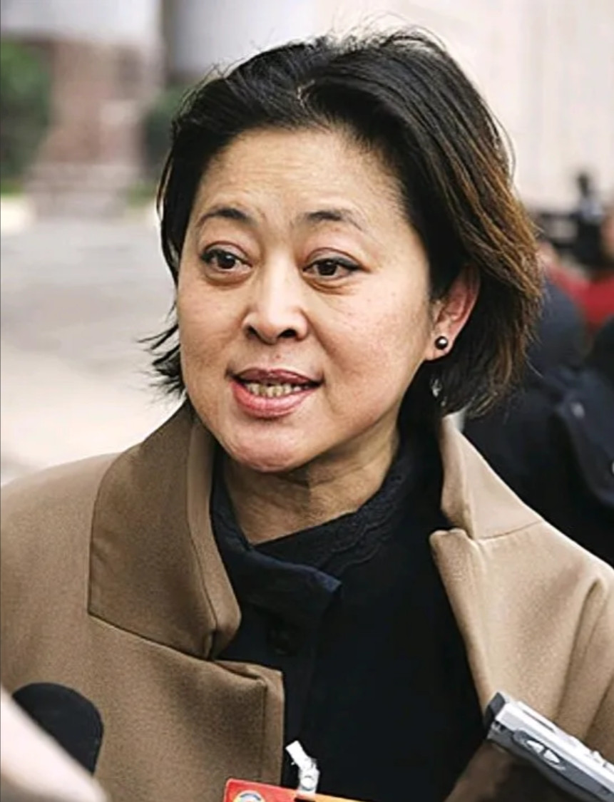 为老不尊的名人1、蒋大为2、倪萍3、钟南山4、刘晓庆5、潘长江6、姜
