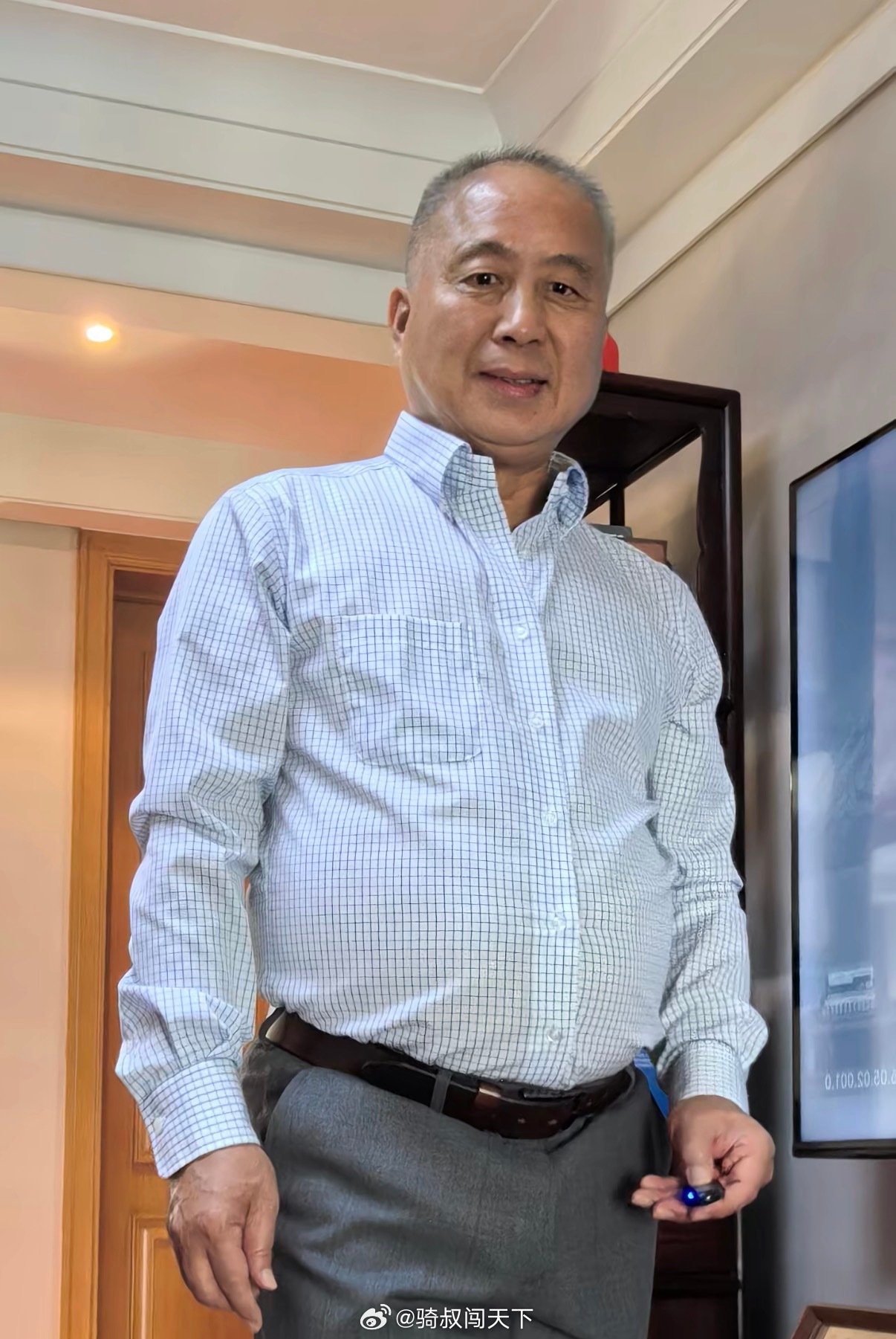 真的很难想象，高高在上的陕师大学副教授，能做出这么让人不齿的事。这位姓王的老师，之前是陕西师大新传院