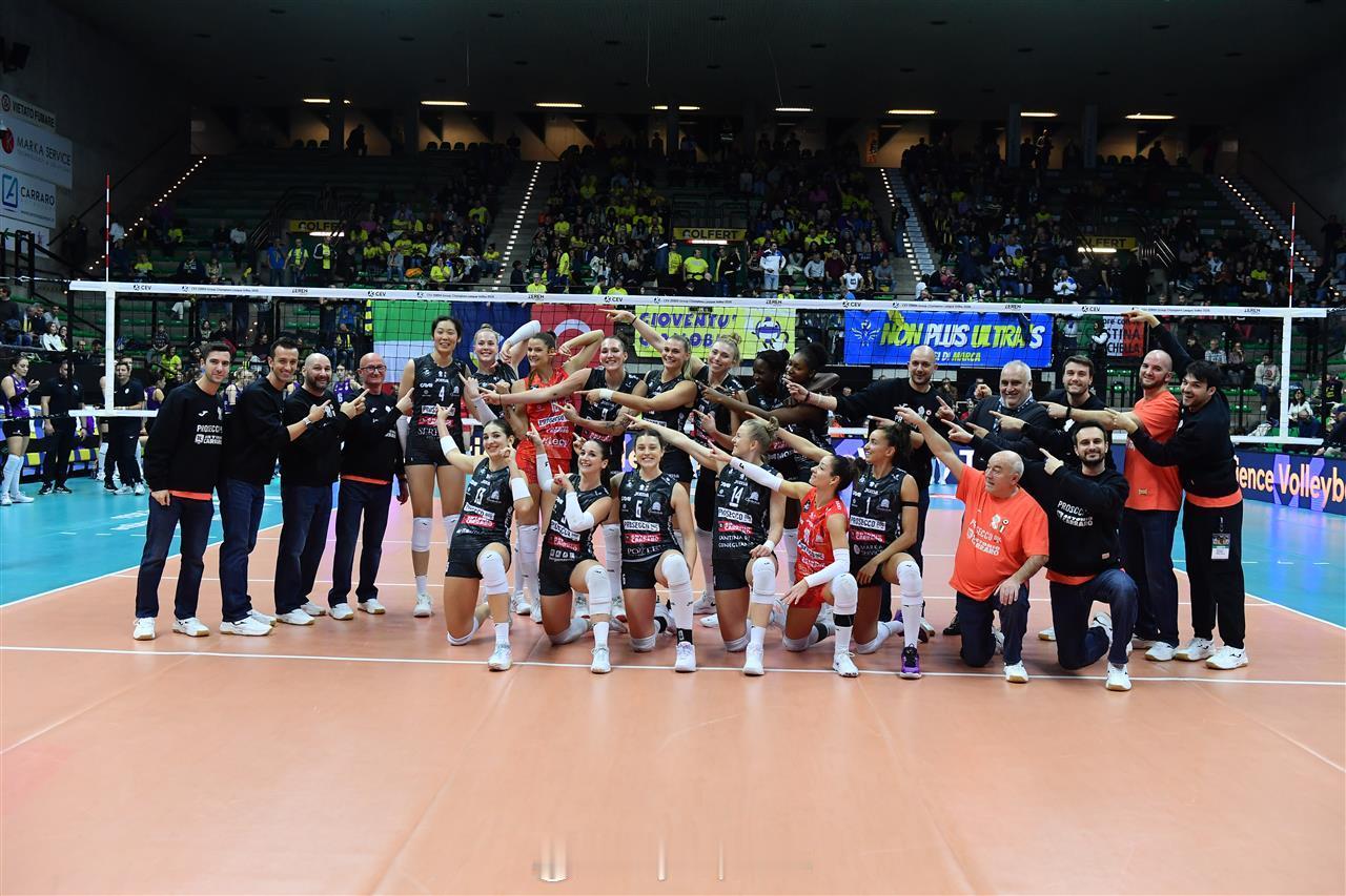 【欧冠女排科内挽救5赛点3-2险胜泽伦朱婷两局6分】中国排球留洋动态国际排坛战