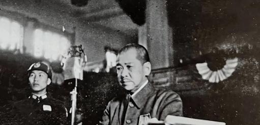 1939年长沙战场上，当薛岳得知对面是南京屠城的第六师团，中国士兵烧完纸钱后说了
