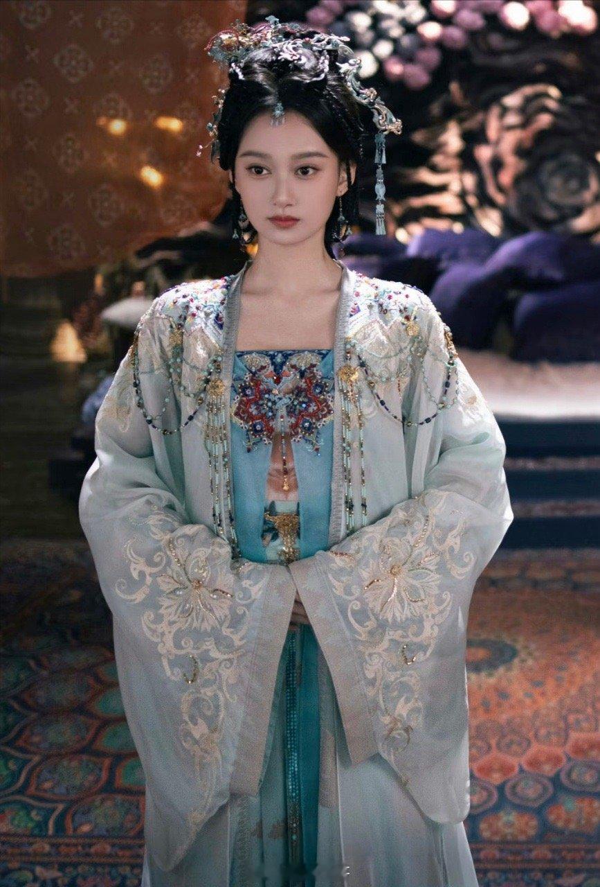 夏梦这朵00花藏不住了有实力自会闪耀！夏梦作为20年表演系三校专业课第一，在《