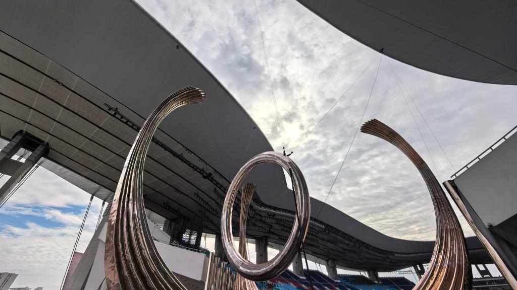 看了项立刚这段话，感觉说的挺有道理：他说建议取消港澳通行证，去香港、澳门网上申报