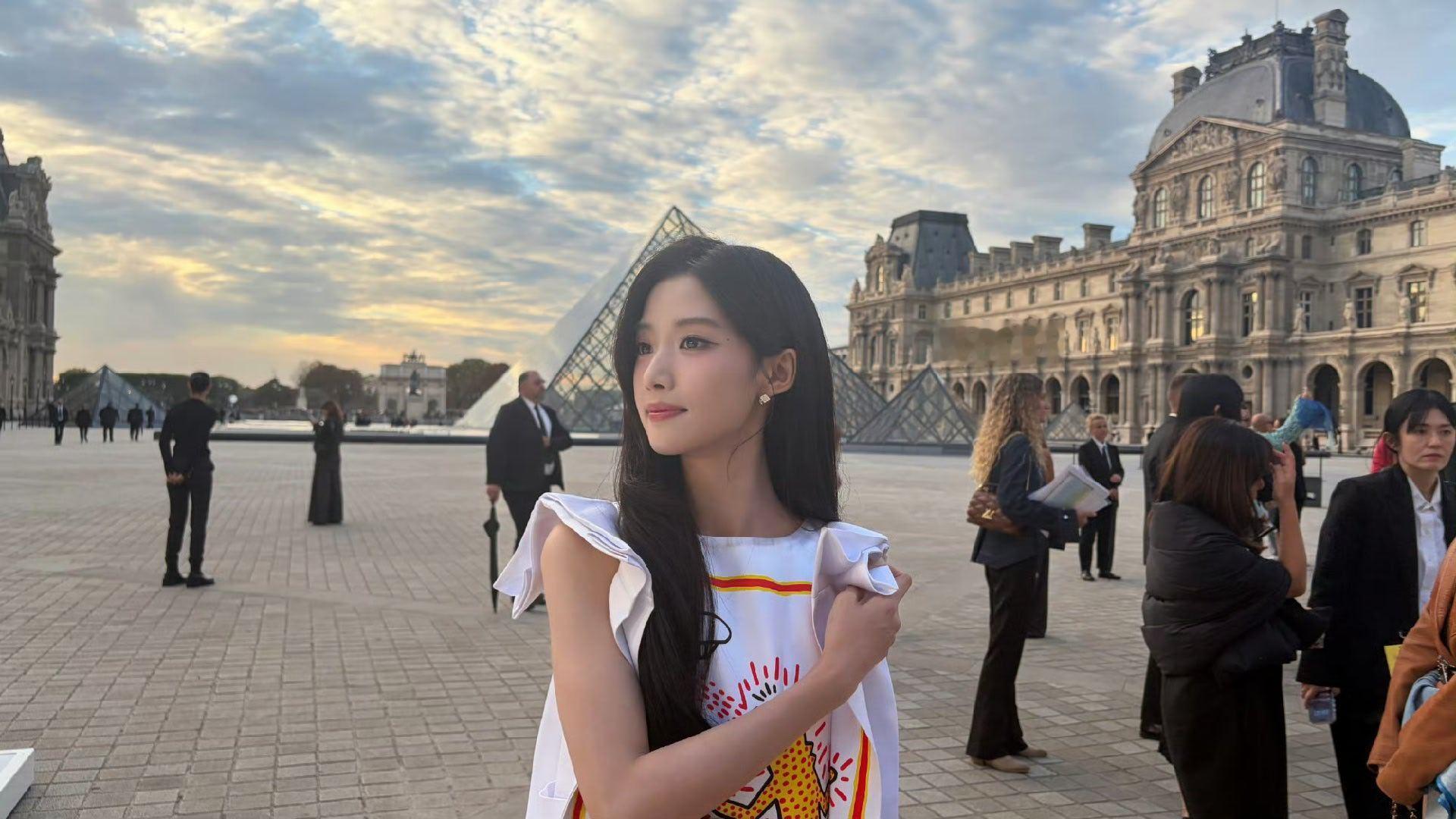 卢昱晓卢昱晓扛住了G社镜头卢昱晓这状态太绝啦！G社生图都能完美hold