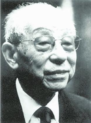 张学良放到现在，相当于什么级别？他的权力大到你无法想象。张学良27岁接班，统