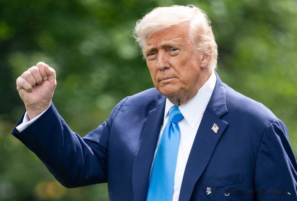 美国最高法院，终于要“收权”了！很多人以为，这场关税案只是“走过场”，两党吵吵闹