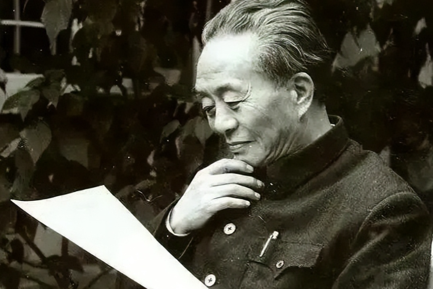 1910年，地主蒋忠樽的妻子难产2天才生下一名男孩，可他却没有一丝喜悦，转头就将