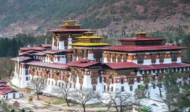 不丹国王及王室为何不承认自己是藏族？不丹主体族群的形成跟早期移民有直接关系，从