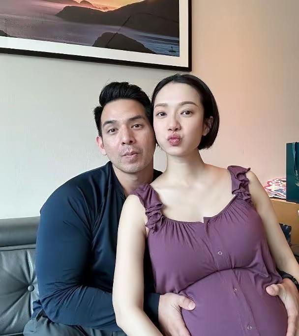 艺人人王君馨与老公Daniel的女儿名字叫「AudreyChang」顺利出世，