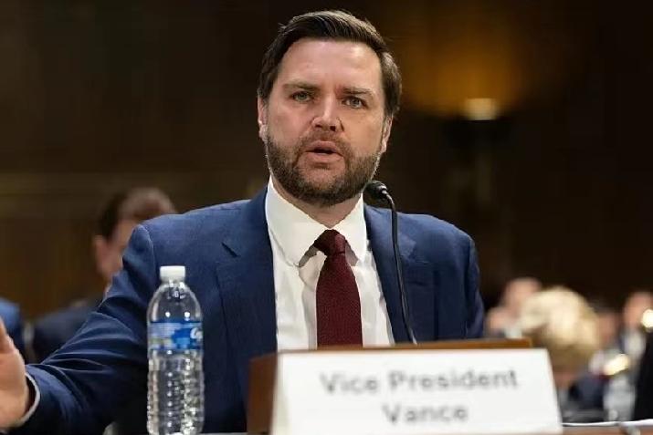 昨天，万斯对媒体说:“特朗普访华，美国无需造势，当前美中关系良好稳定，我们不会与