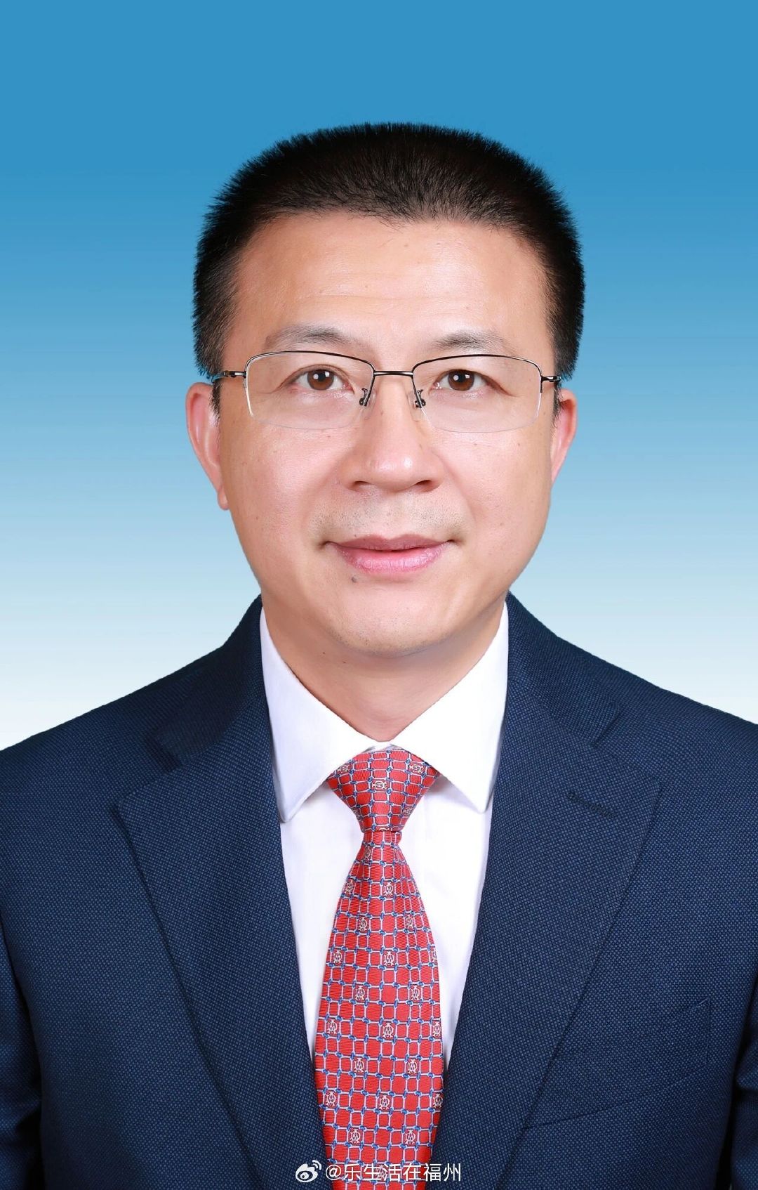 【涉嫌严重违纪违法！#福建省信访局局长朱百里任上被查#】据福建省纪委监委消息：福建省信访局党组书记、
