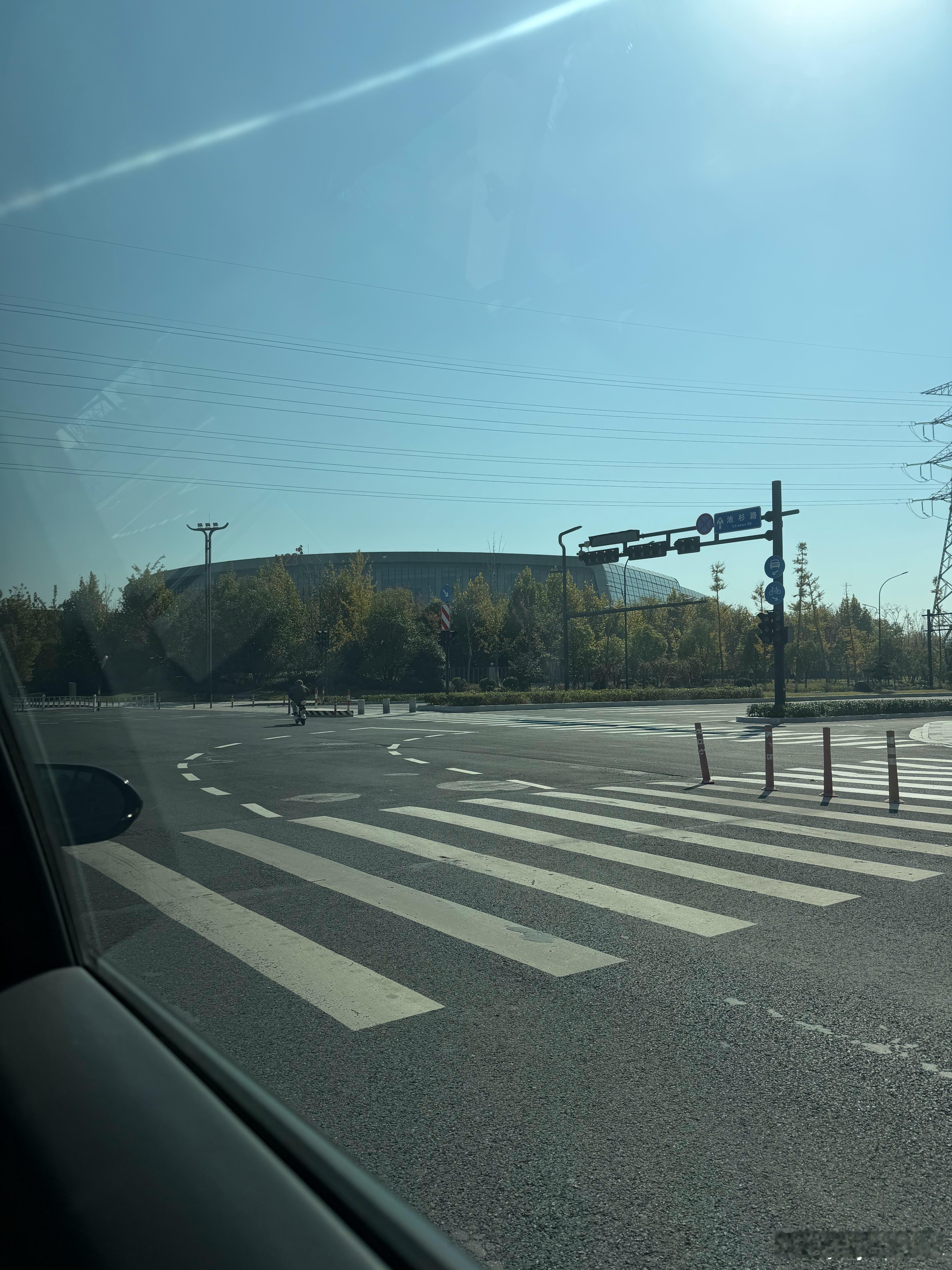 杭州太冷了，我要南下去广州了