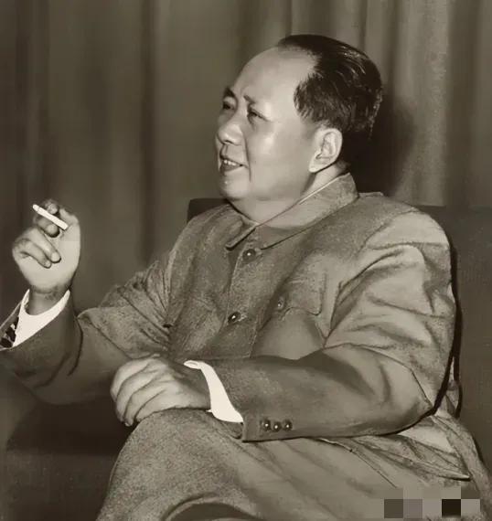 毛主席随口一问，考出基层干部的真底色1958年，毛主席问信阳地委书记路宪文，