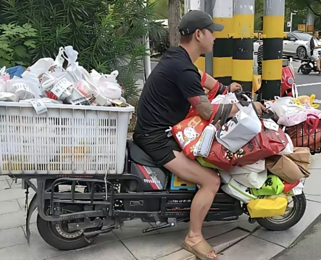 外卖众包现在是彻底废了啊！不管哪个平台都在去众包化！首先是美团，最先推出畅跑