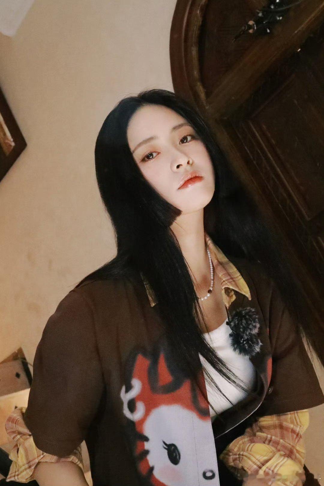 沈月又出了一墙的神图沈月黑长直公主切月月黑长直公主切又酷又美​​​