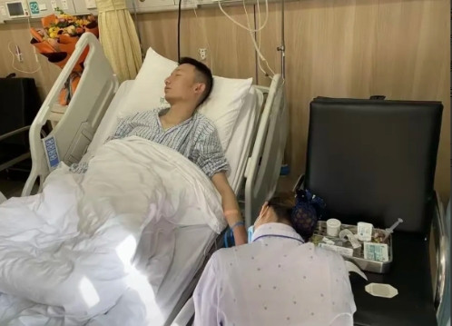 “错换人生28年案”再开庭！许敏追责姚策之死，杜新枝反击：弄反了吧？两个家庭