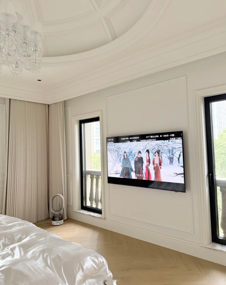 法式纯白色系装修的房子，应该不少女生都会喜欢。