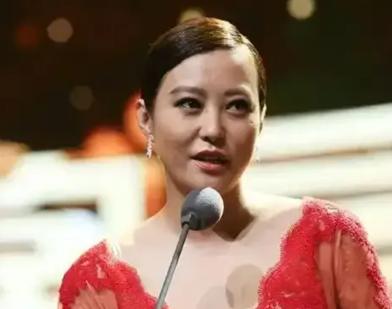 郝蕾的12位圈内关联人物盘点1. 第一任前夫：李光洁两人曾有过一段两年的婚姻