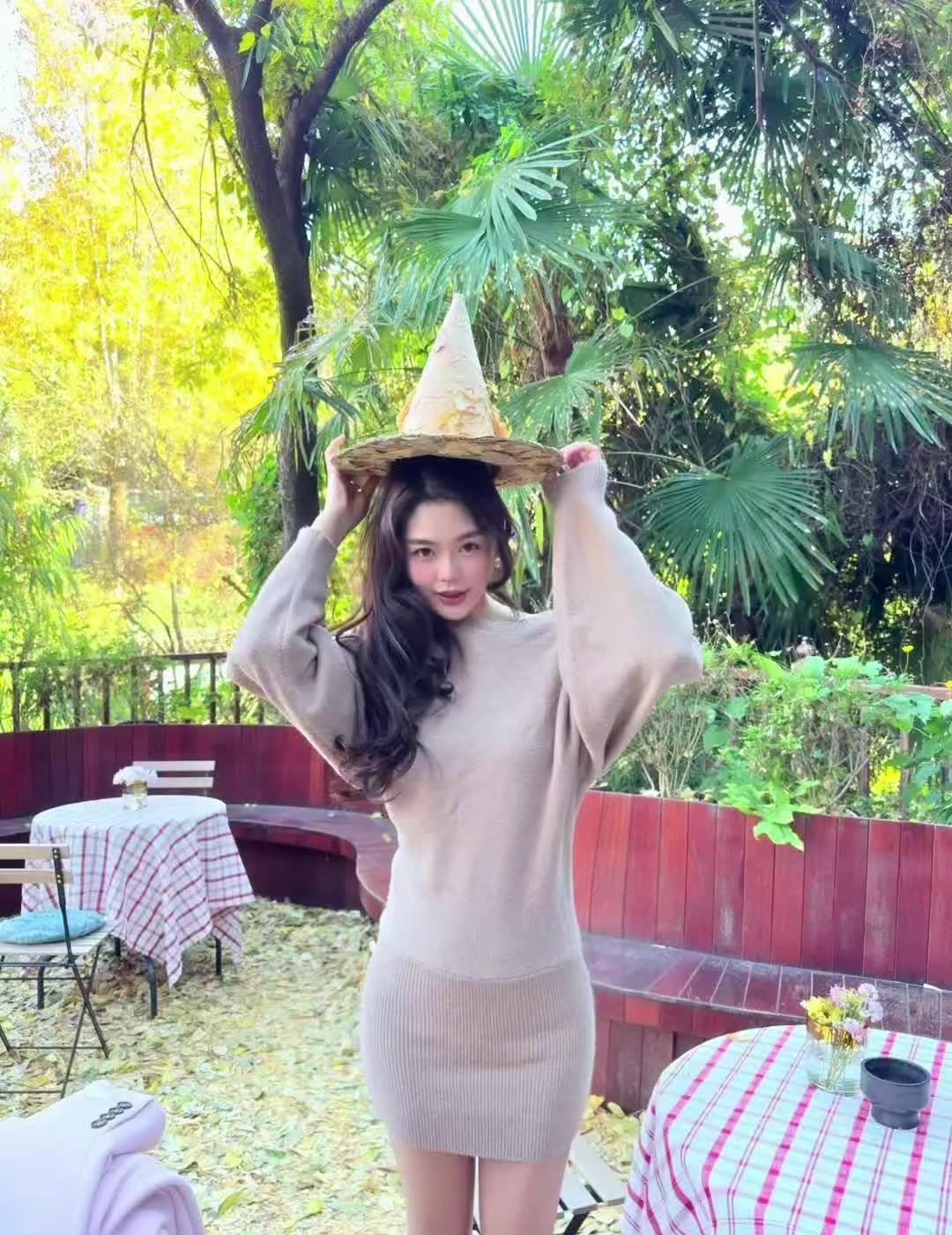 我这种女孩很多你也不止夸过我一个人可爱甜辣妹女明星生图拍照姿势初恋脸