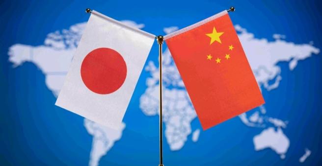 日本媒体高度关注！在日本代表团与我们的华春莹副部长会晤之后，日本每日新闻，朝日新