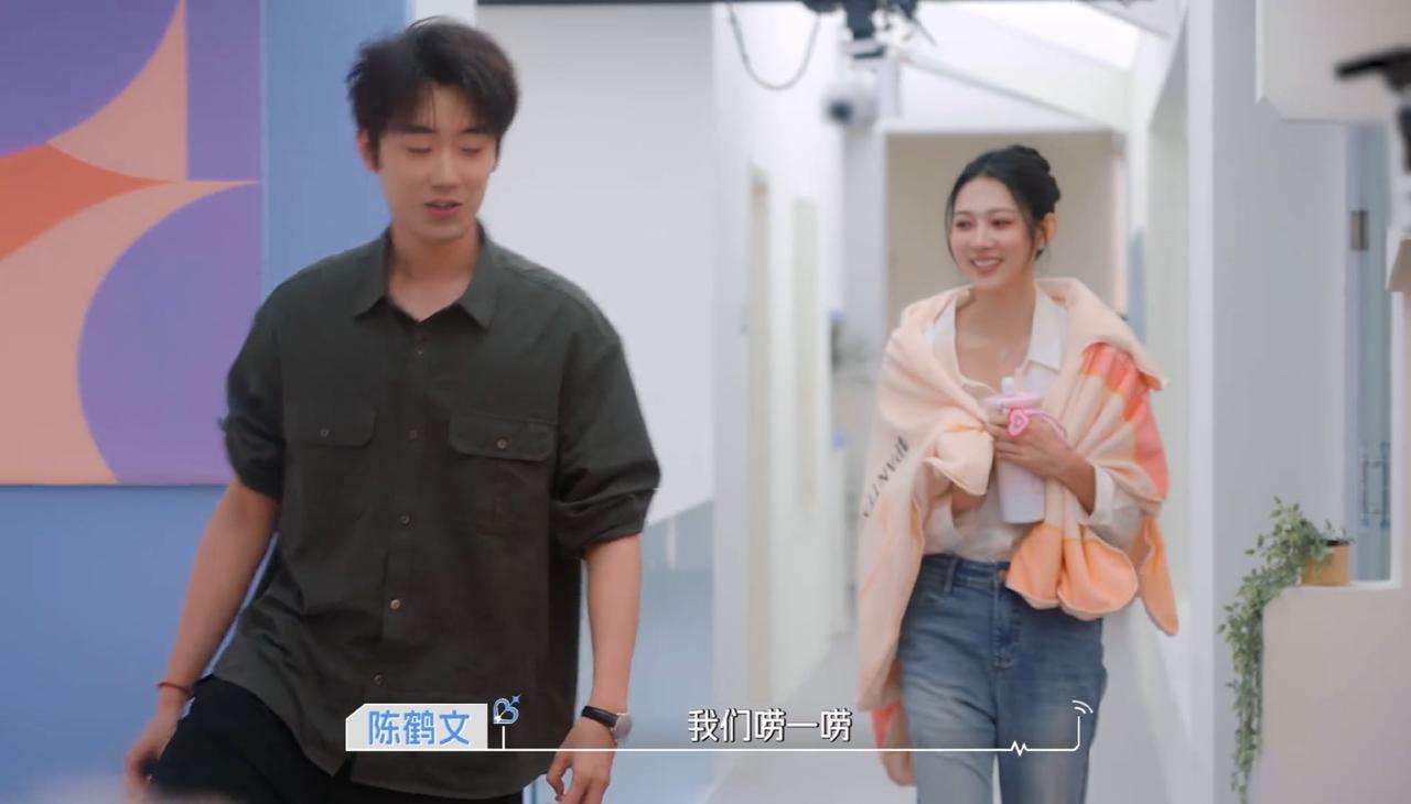 《心动的信号9》第六期，千万别被陈鹤文、沙玥儿和好骗了，看懂几个细节就知道，他俩