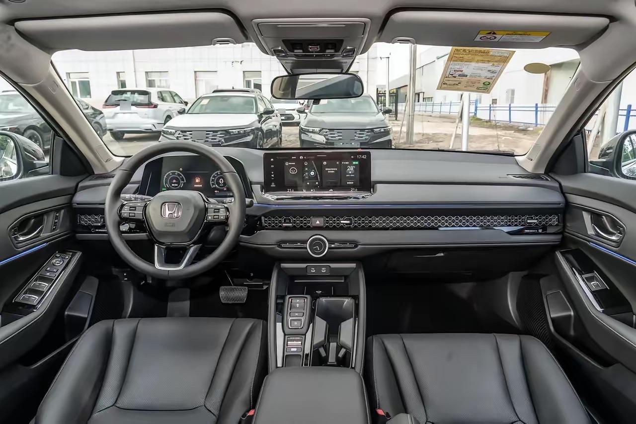 毫不夸张的说，本田雅阁才是B级车之王，为啥这么说？雅阁可是本田的排面，全球车型，