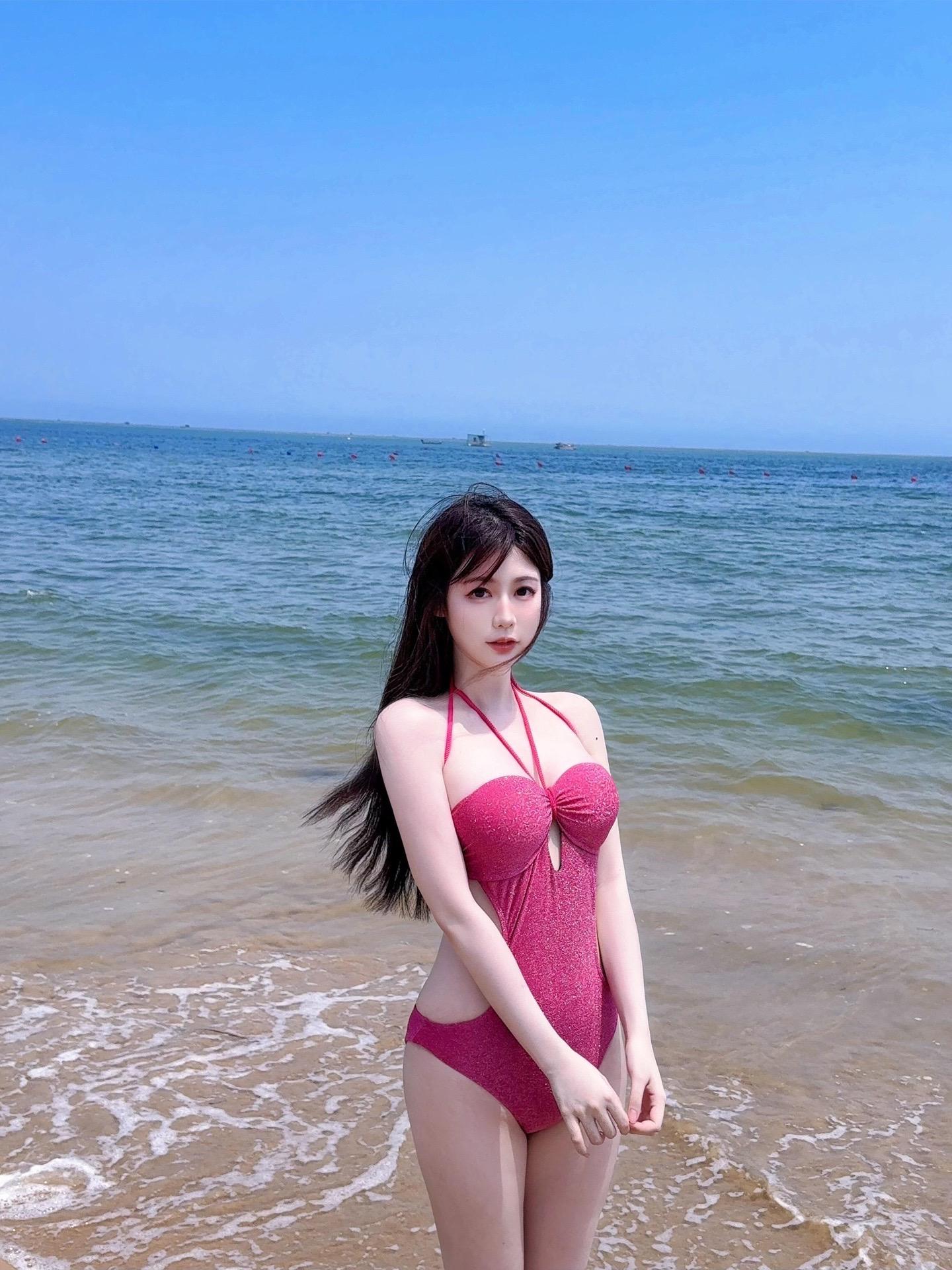 海边拍照 比基尼泳装 比基尼拍照 海边沙滩泳装