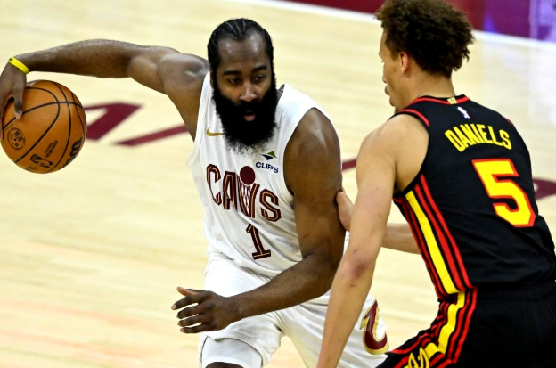 哈登生涯第二次季后赛打猛龙。上一次是2022年季后赛首轮，76人4-2战胜猛龙