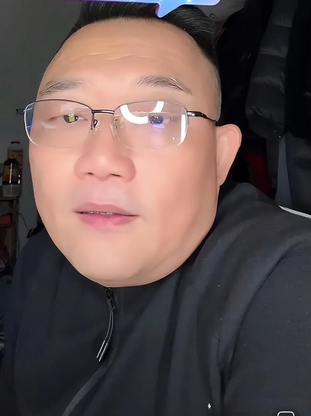 郑好又闹了两个大笑话？前日，德云社台柱子郑好，解释“赵云当阳桥救张飞”语误时再
