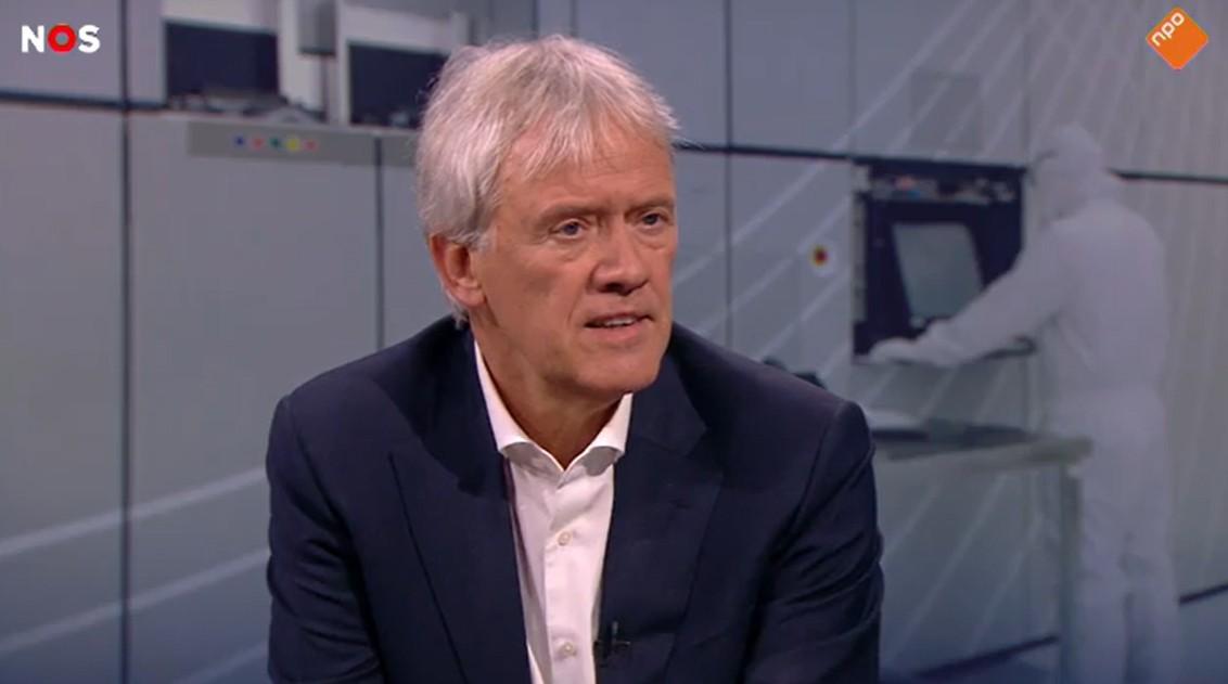 阿斯麦CEO：中国光刻机技术落后10-15年，如果没有我们的EUV极紫外刻帮助，