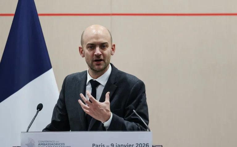 历史盟友公开说“不”！法国外长这番“掀桌子”发言，透露美欧关系裂痕已到临界点？?