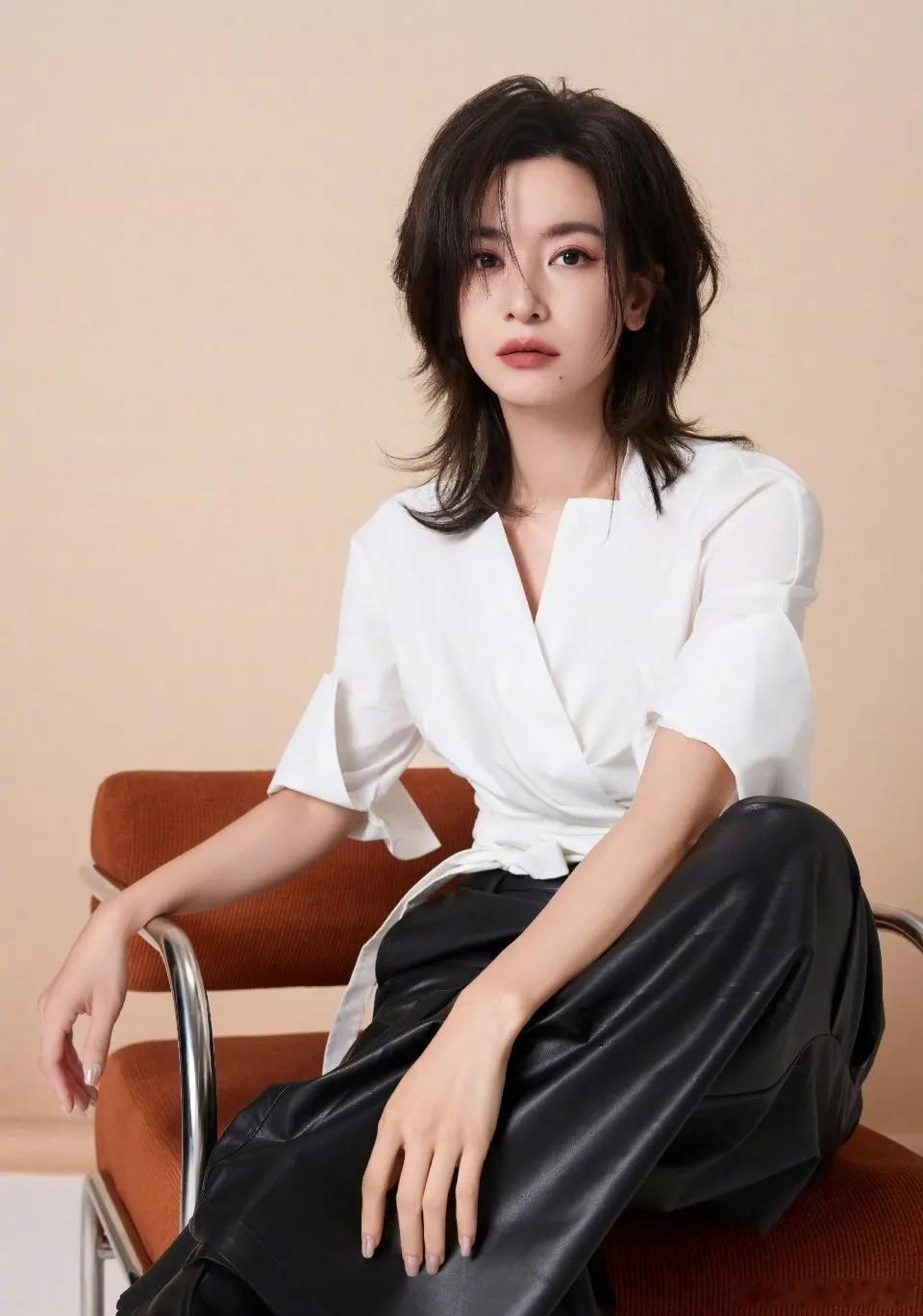 浪姐总决赛嘉宾名单里，陈昊宇、李晟、刘雨昕、宋妍霏四位美女格外吸睛。网友猜测她们