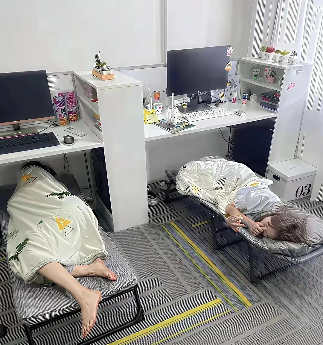 同样是午睡，一个月收入3000块，还有一月收入10000块，你会选择选？