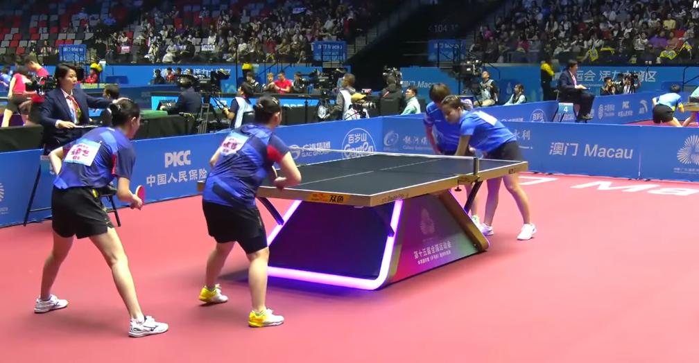 我去！何卓佳和王添艺打疯了，把陈幸同/王艺迪组合，打的毫无还手之力了，