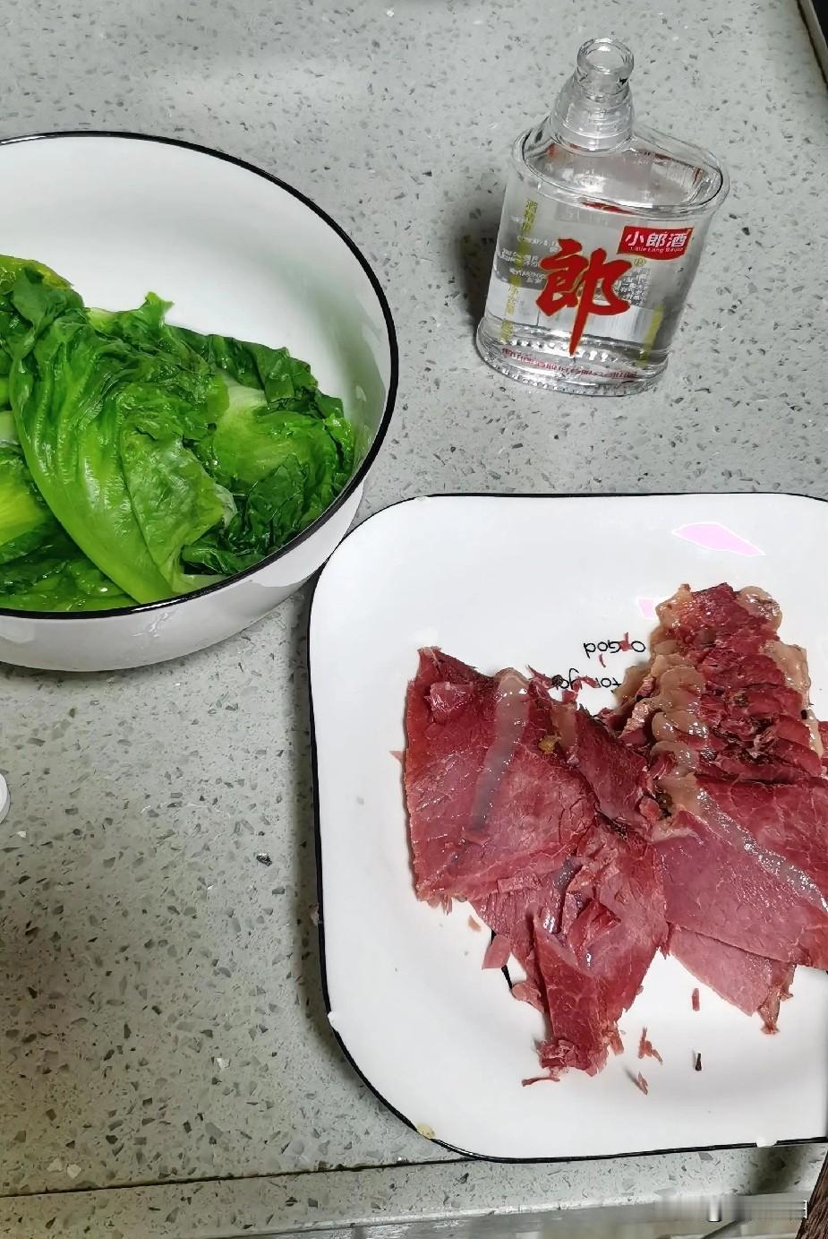 中午简单吃点。
