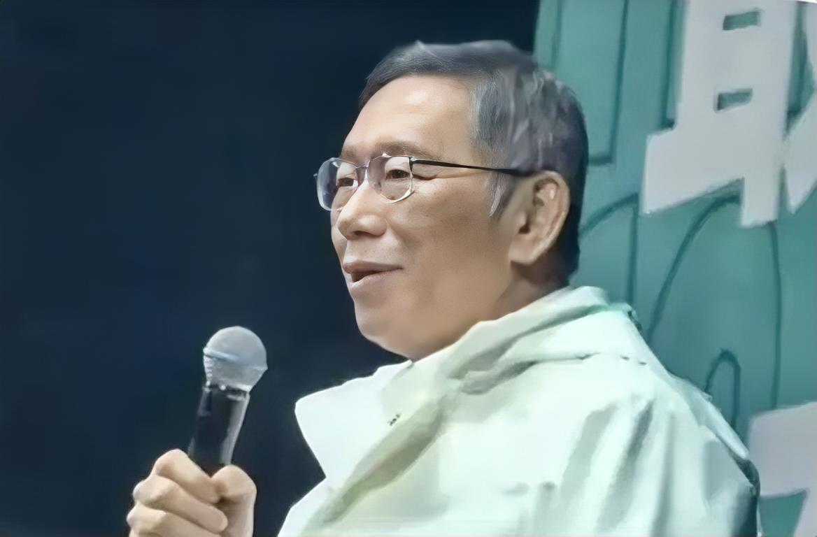 柯文哲打的一手好算盘！12月27日，刚交保出来的他就迫不及待地参加了黄国昌的新北