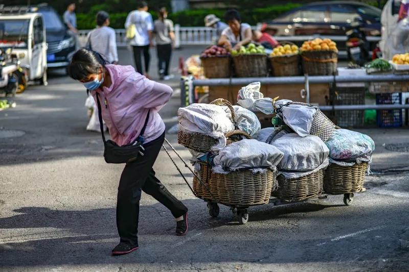 38岁失业了还能再做什么?38岁失业并非绝境。如果不想再受职场气，像拉车卖水果