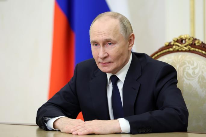 普京与特朗普入选法国媒体最常提及人物前五名法国领导人埃马纽埃尔·马克龙同样入榜