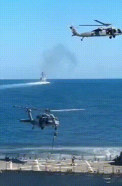 美国特种兵，突袭北大西洋俄罗斯油轮，无视俄军核潜艇保护！俄罗斯已放话，派出潜艇和