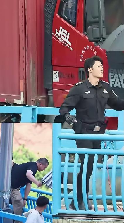 黄景瑜模仿林家栋经典的跨栏动作，有过之而无不及，这大长腿太吸睛了！跨栏动作又潇洒
