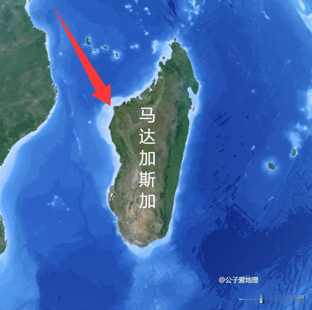 手握全球80%香草，为何仍是世界最穷国之一？如果你尝过香草冰淇淋的甜美，那这