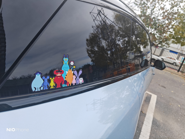 我说电车好他说我焦虑抠搜我和同事都开车上班，他的车应该算神车级别，英菲尼迪q5