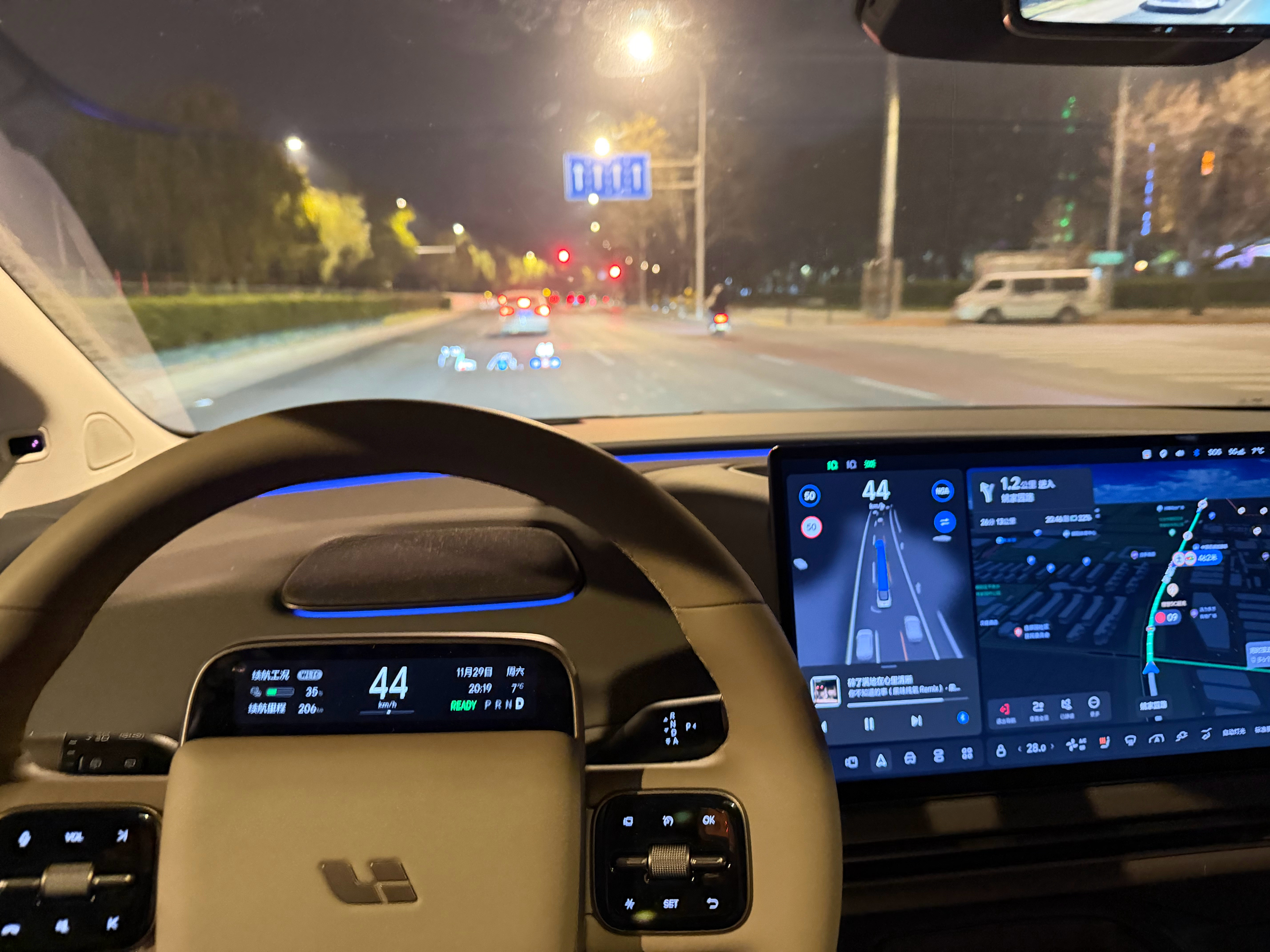 之前我不太喜欢用辅助驾驶最近钟爱辅助驾驶，开车再也不累了简简单单，只要看好路况就