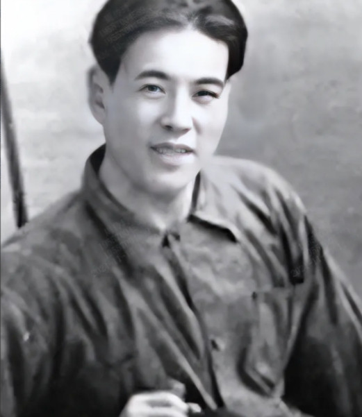 1948年，唐生明被任命为中将参军，可他却非常不满：“好你个老蒋，8年前，我是有
