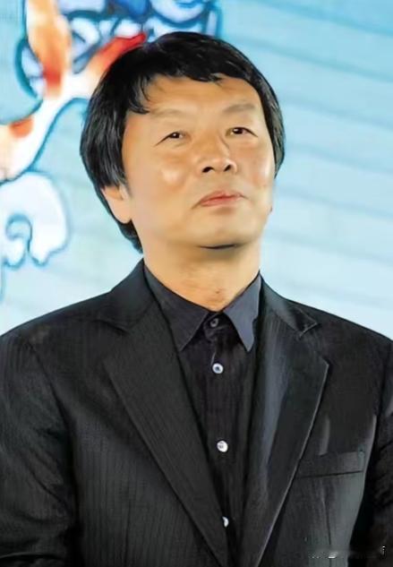 刘震云曾言：“人爱富的，狗咬穷的，人见钱亲，狗见屎香。人性的丑陋，就是需要你的